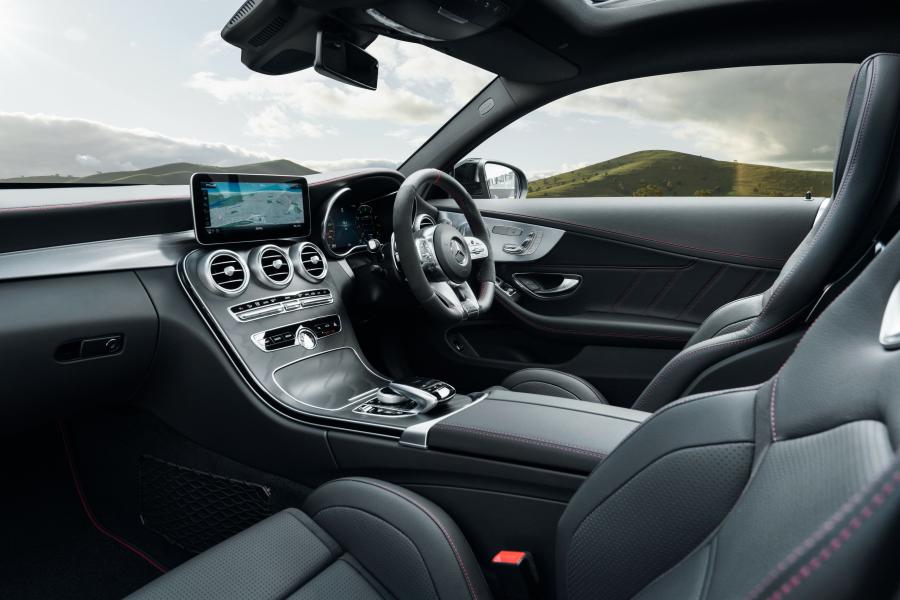 Интерьер Mercedes-AMG C43 4Matic Coupe (C205) 2018 года  (AU) (фото 15 из 40)